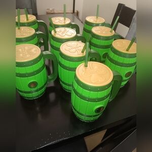 Green and Gold Barrel Set Of 10 Cups-NWT